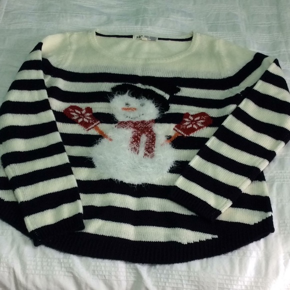 ❄️ CHRISTMAS SWEATER ❄️ - Picture 2 of 6